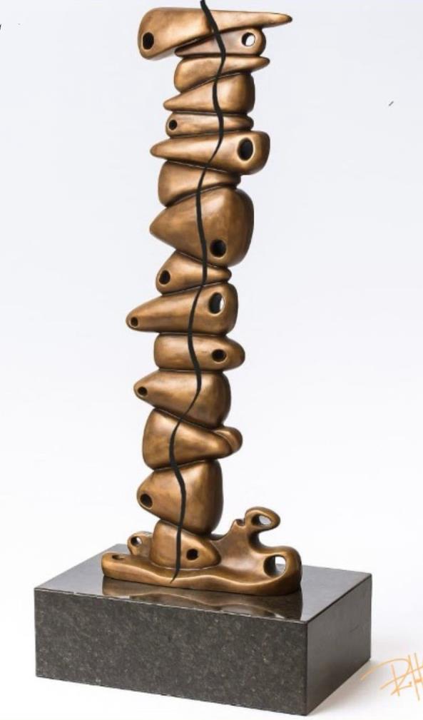 Escultura IX — Escultura. Bronze maciço puro · base em granito preto absoluto. Roberto Claussen.